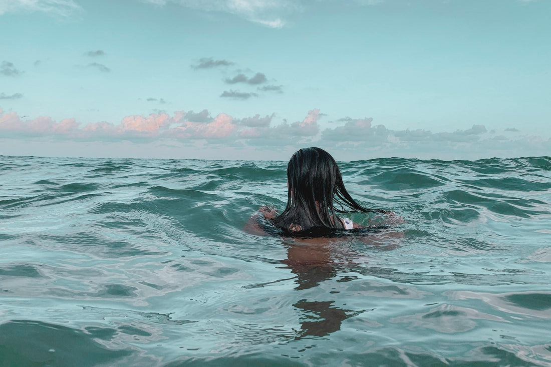 The Ocean Effect: Why Salt Water is Your Calm-Skin Ally